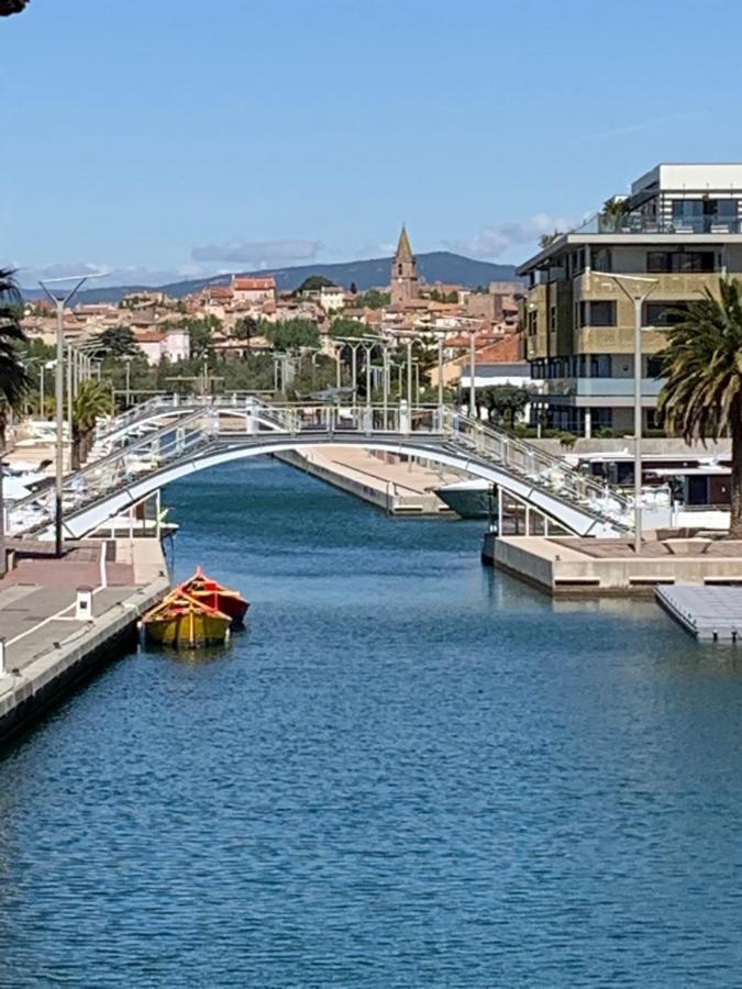 Rive Gauche - Marina - Port *